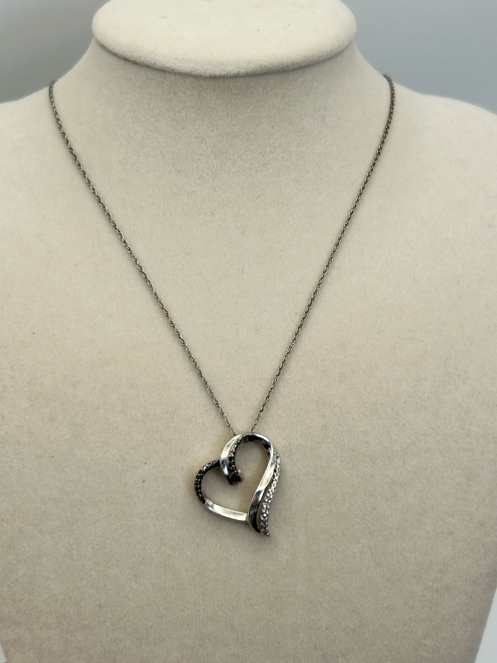 Sterling Silver Open Heart Pendant Necklace 18" Black Crystals Stamped 925